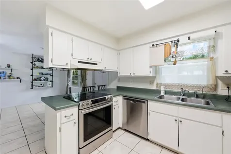 4628 NW 40th Street Gainesville FL 32606