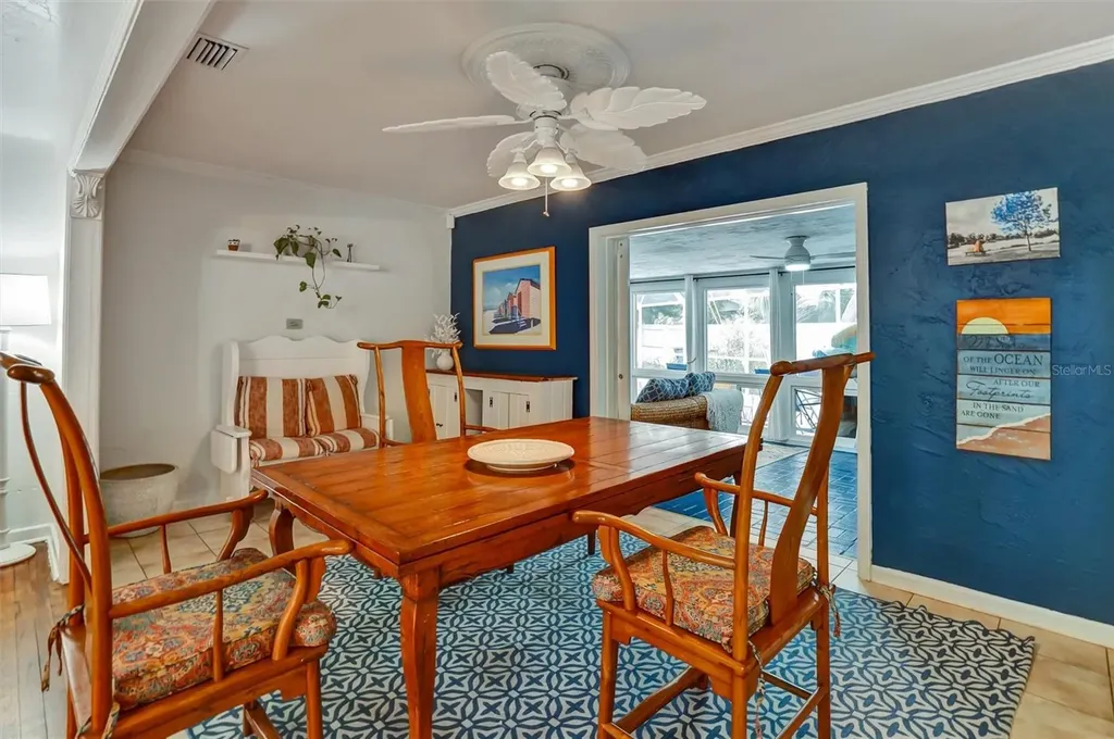 7716 Dartmouth Avenue N St Petersburg FL 33710