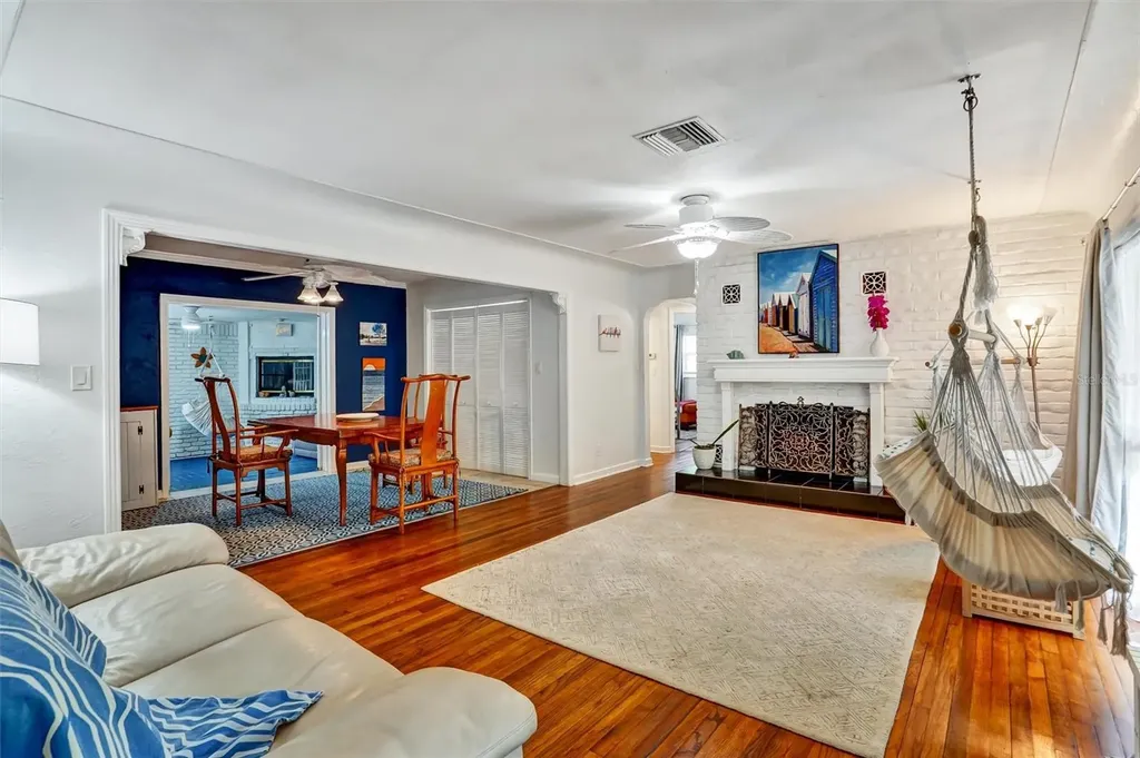 7716 Dartmouth Avenue N St Petersburg FL 33710