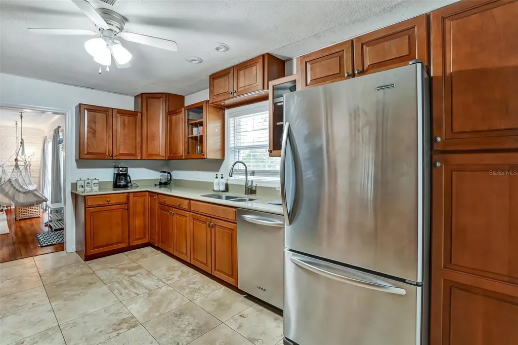 7716 Dartmouth Avenue N St Petersburg FL 33710