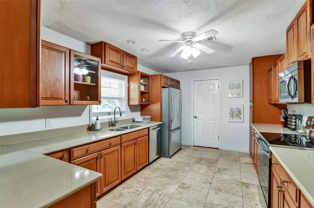 7716 Dartmouth Avenue N St Petersburg FL 33710
