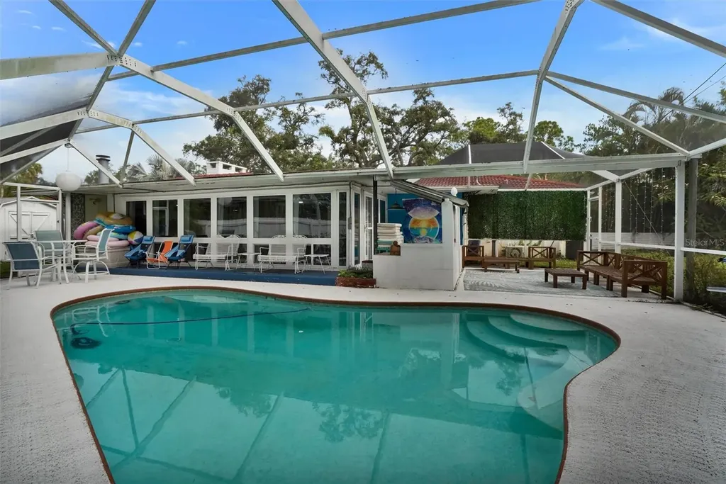 7716 Dartmouth Avenue N St Petersburg FL 33710