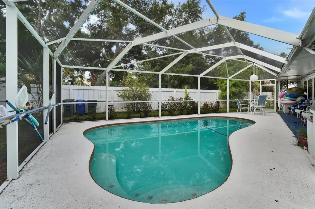 7716 Dartmouth Avenue N St Petersburg FL 33710