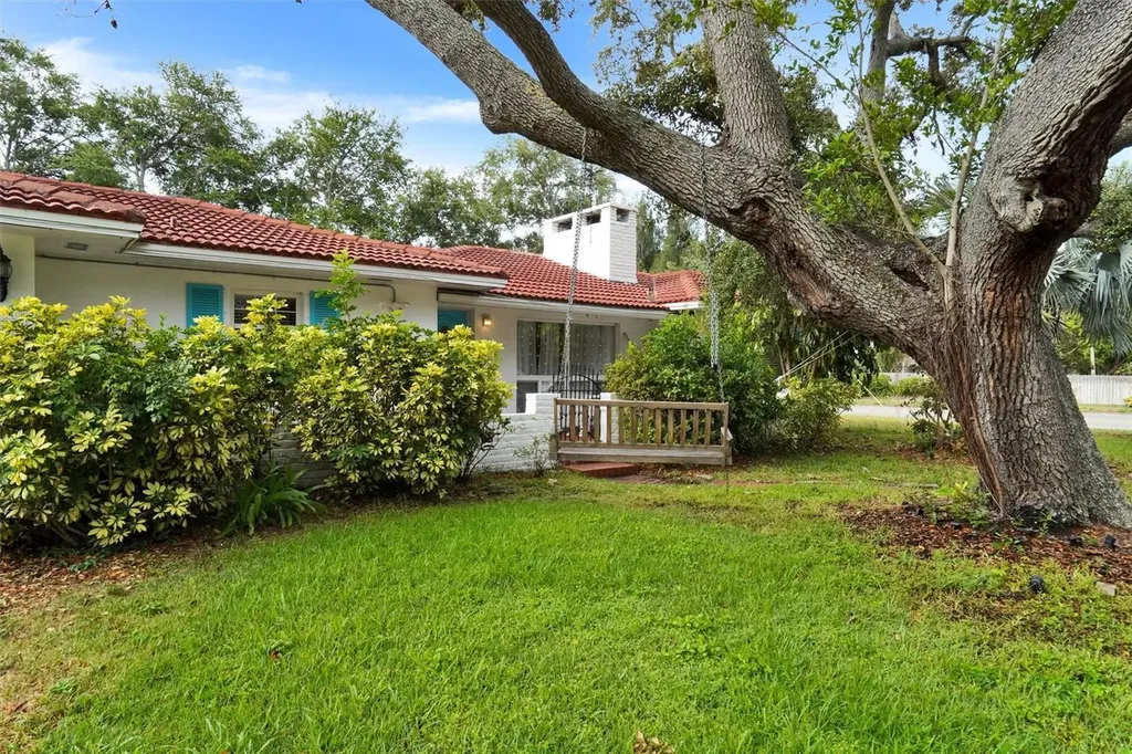 7716 Dartmouth Avenue N St Petersburg FL 33710