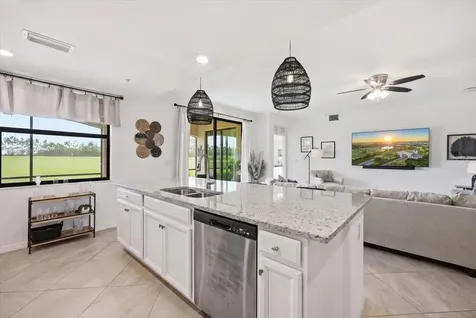 6055 Worsham Lane Bradenton FL 34211