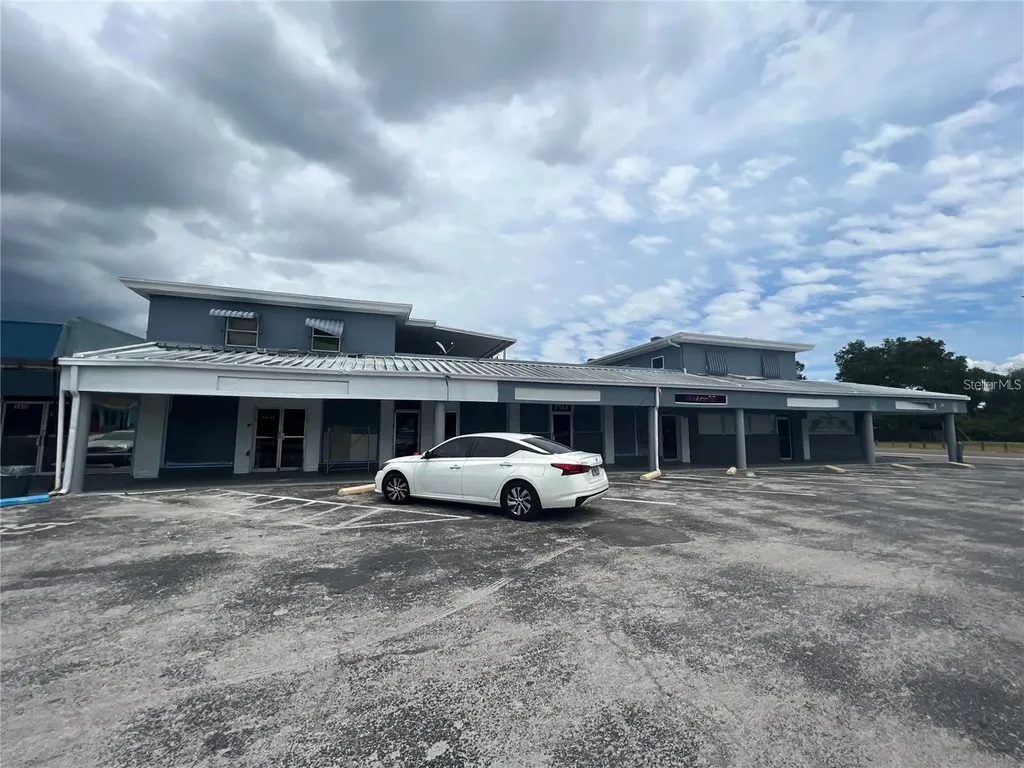 1407 N Betty Lane Clearwater FL 33755