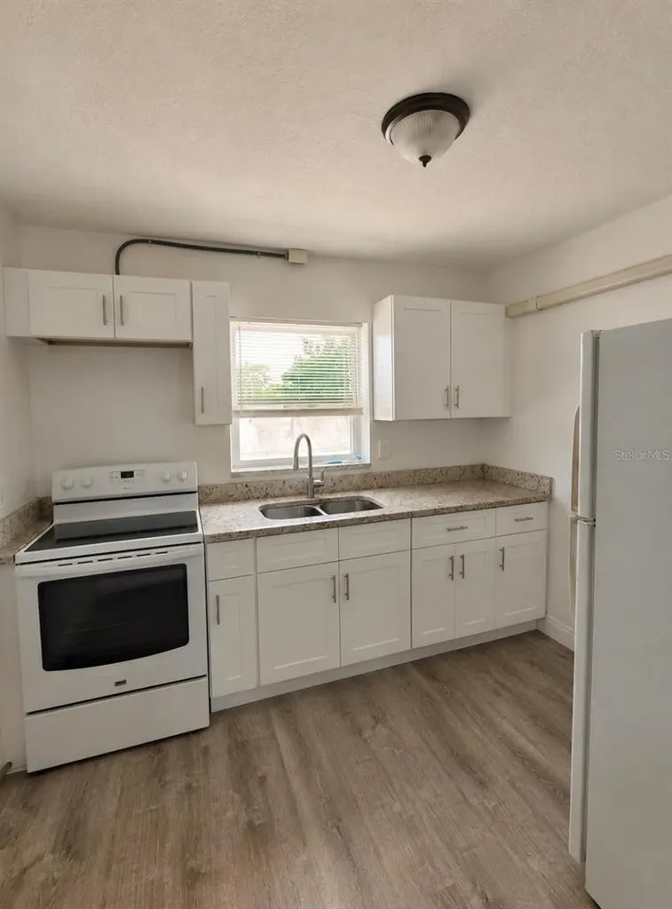 1407 N Betty Lane Clearwater FL 33755
