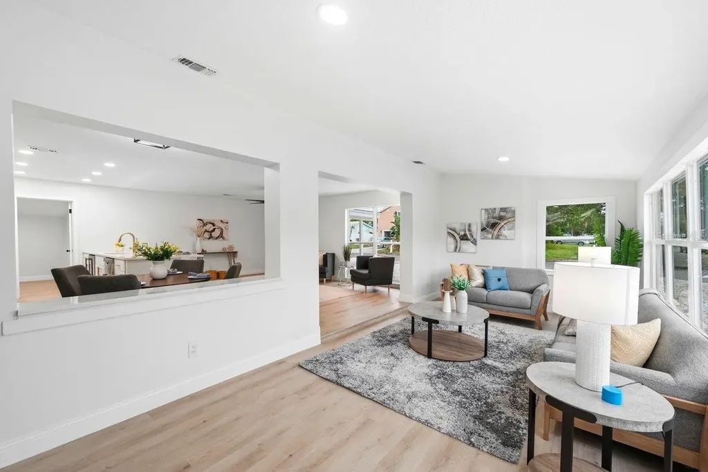6324 Case Avenue Bradenton FL 34207