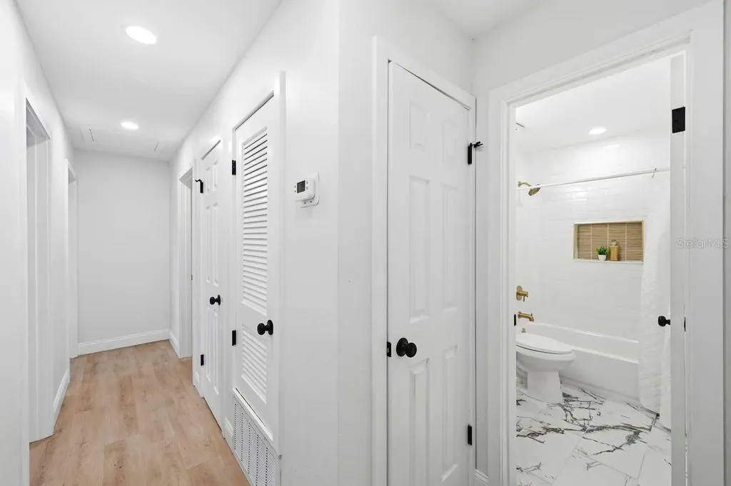 6324 Case Avenue Bradenton FL 34207