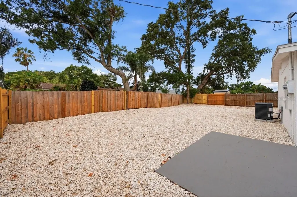 6324 Case Avenue Bradenton FL 34207