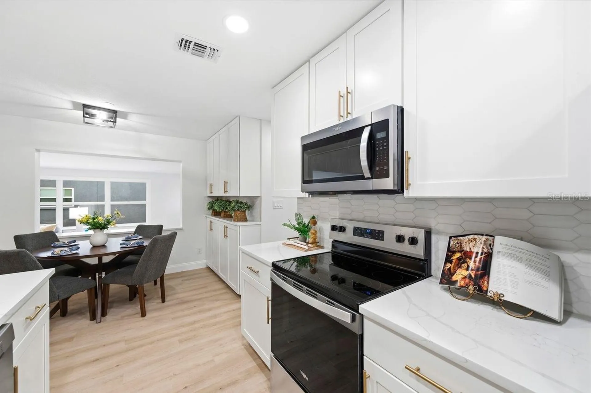6324 Case Avenue Bradenton FL 34207