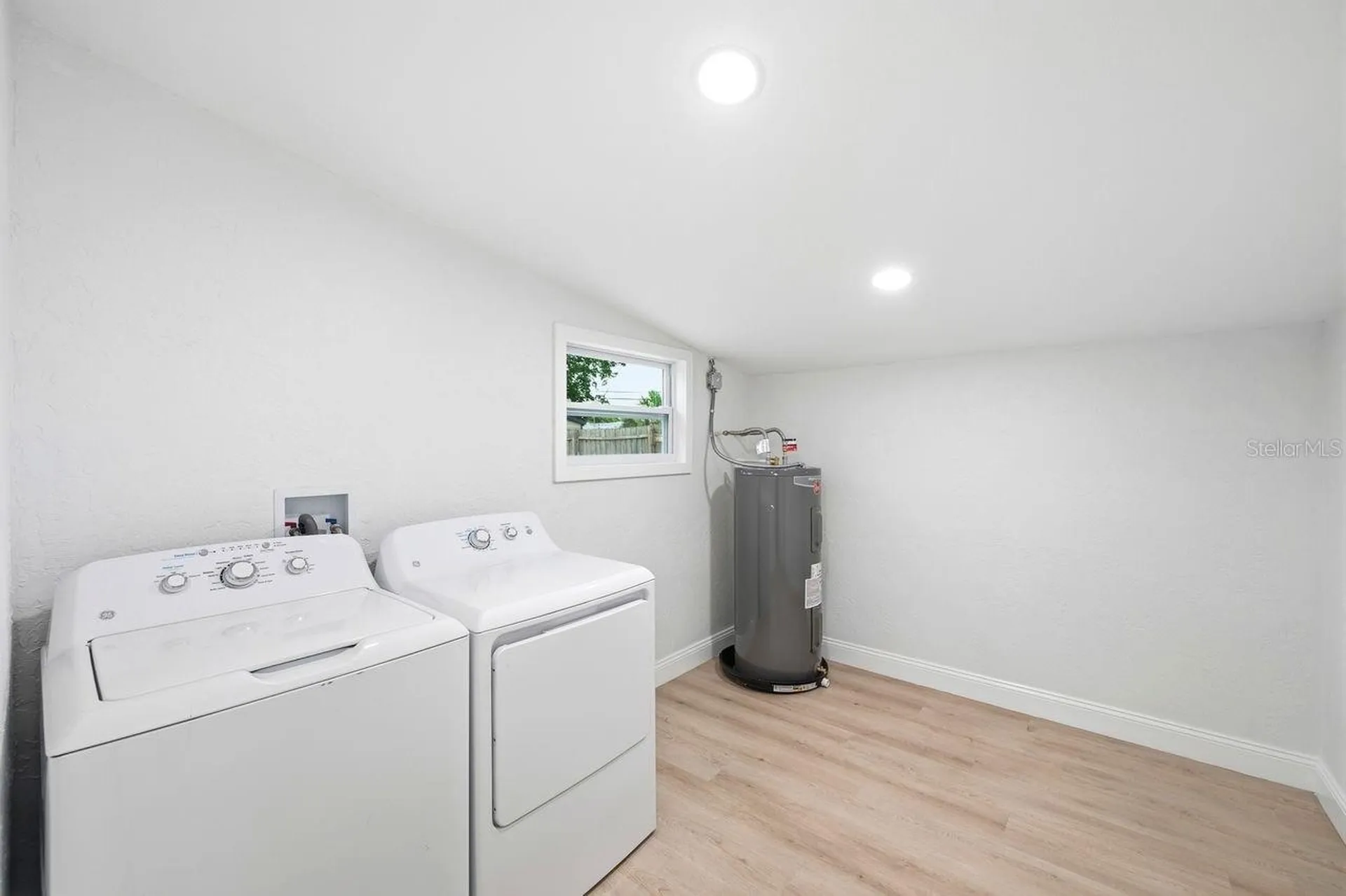 6324 Case Avenue Bradenton FL 34207