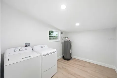 6324 Case Avenue Bradenton FL 34207