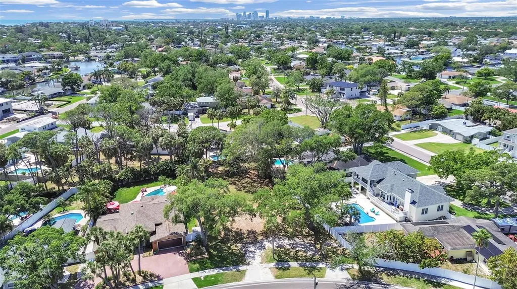 5438 Bayou Grande Boulevard NE St Petersburg FL 33703