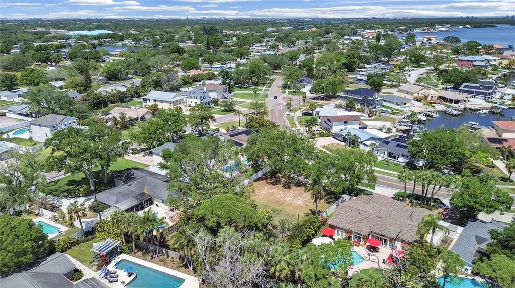 5438 Bayou Grande Boulevard NE St Petersburg FL 33703