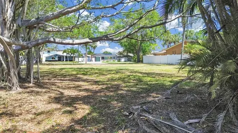 5438 Bayou Grande Boulevard NE St Petersburg FL 33703