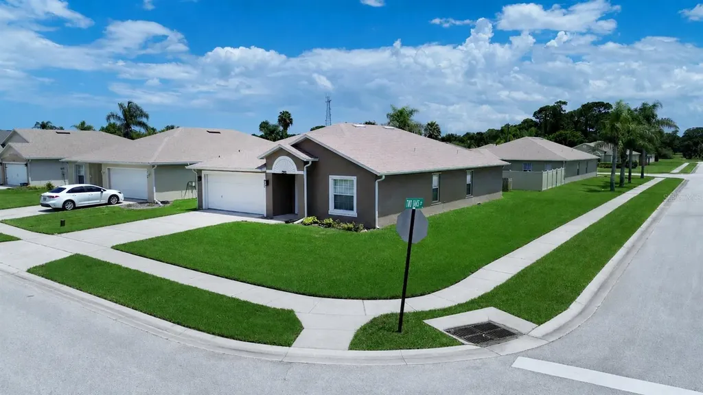 230 Oak Branch Drive Edgewater FL 32141