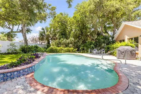 815 E 7th Avenue New Smyrna Beach FL 32169