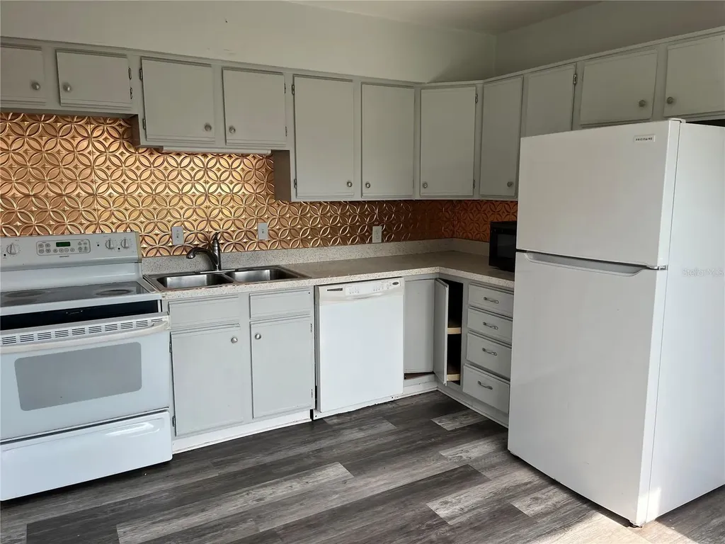 1206 E Canal Street Mulberry FL 33860