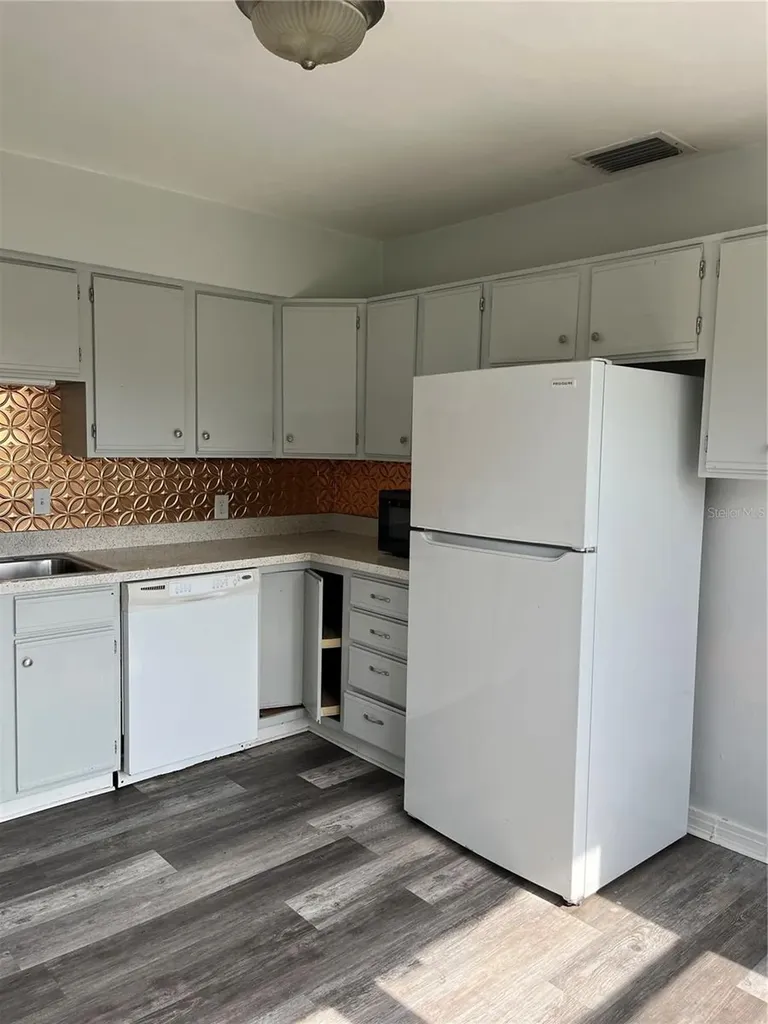1206 E Canal Street Mulberry FL 33860