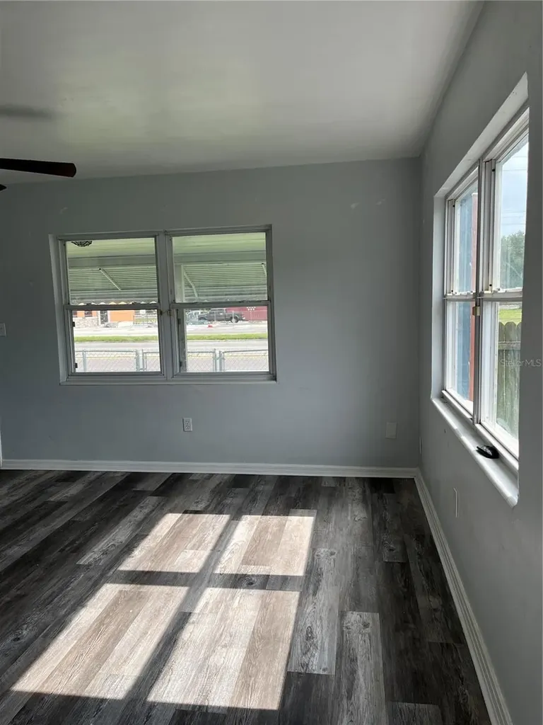 1206 E Canal Street Mulberry FL 33860