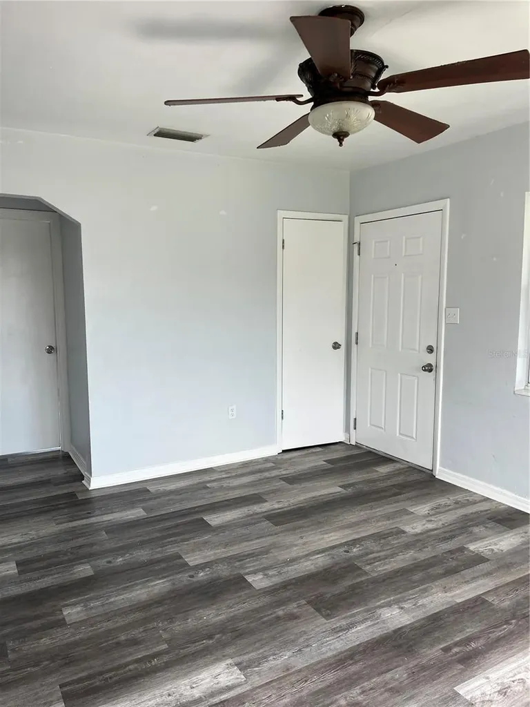 1206 E Canal Street Mulberry FL 33860
