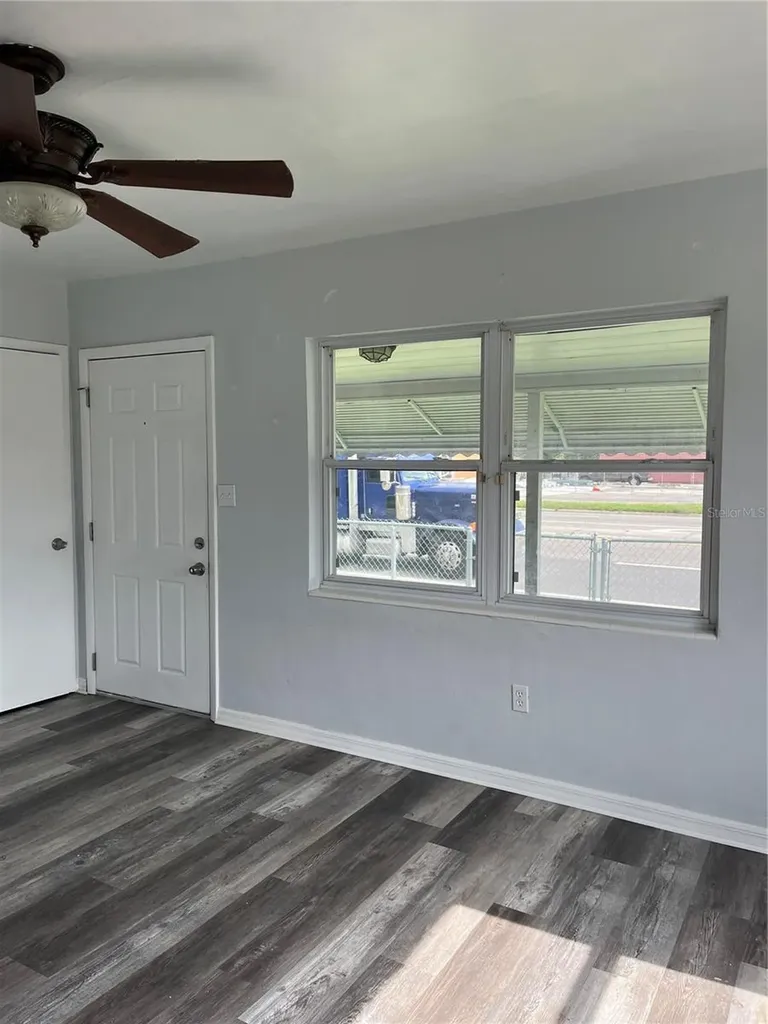 1206 E Canal Street Mulberry FL 33860