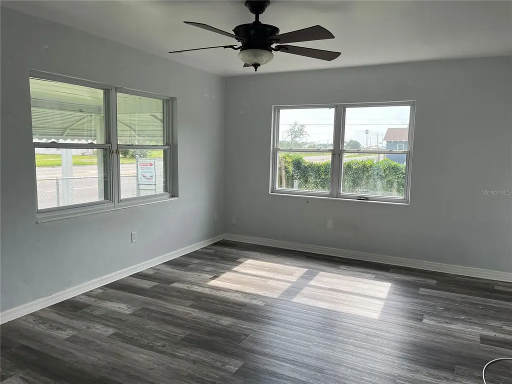 1206 E Canal Street Mulberry FL 33860
