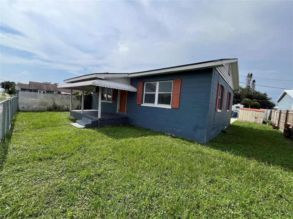 1206 E Canal Street Mulberry FL 33860