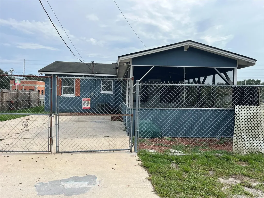 1206 E Canal Street Mulberry FL 33860