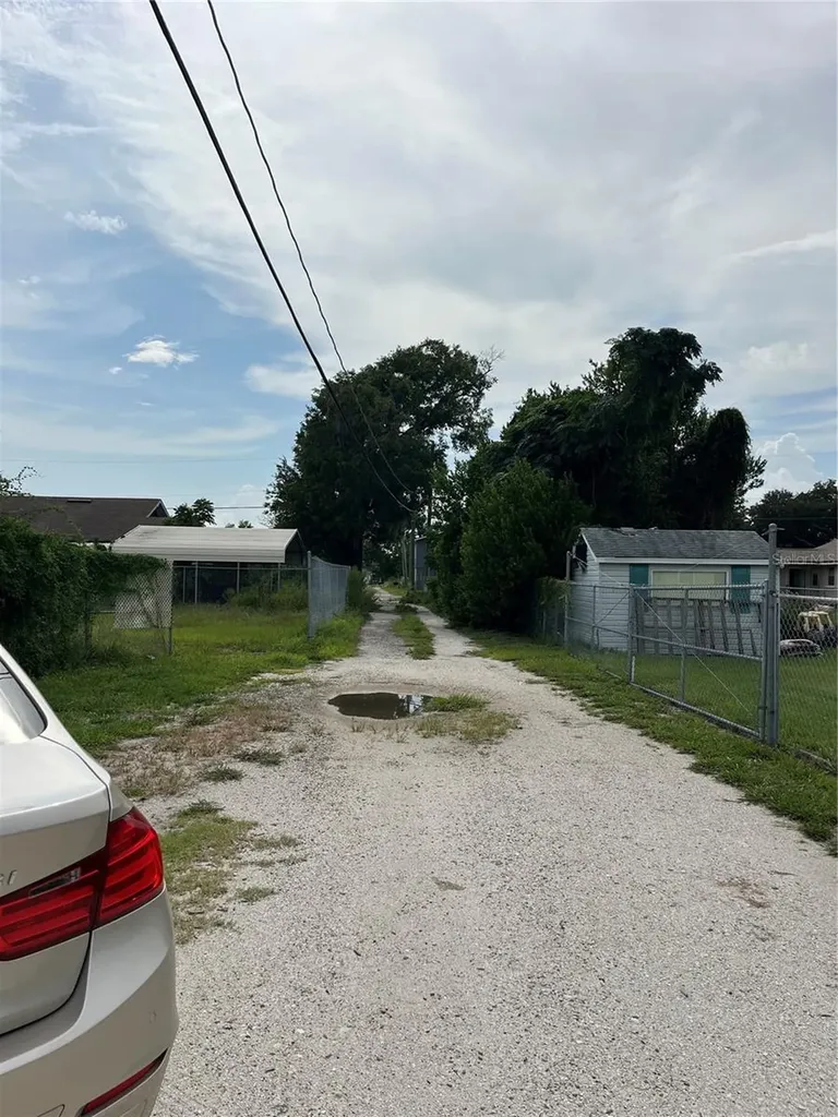 1206 E Canal Street Mulberry FL 33860