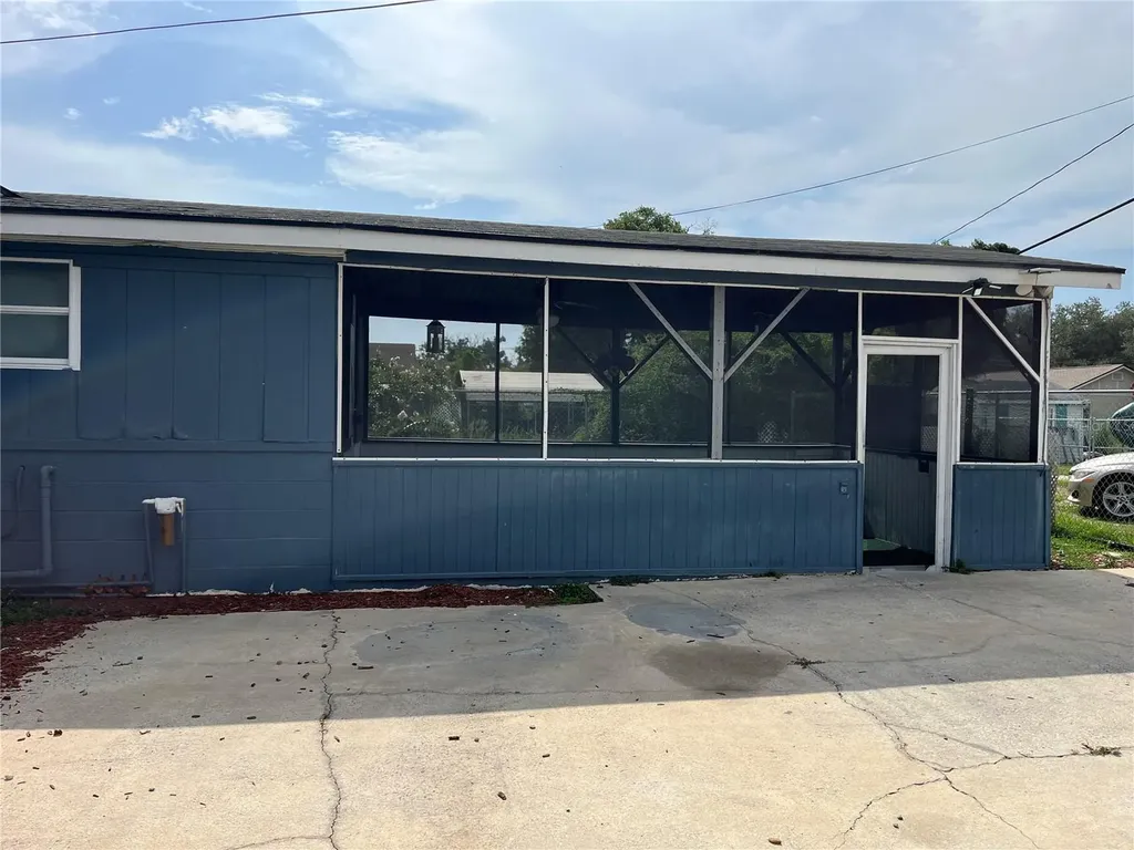 1206 E Canal Street Mulberry FL 33860