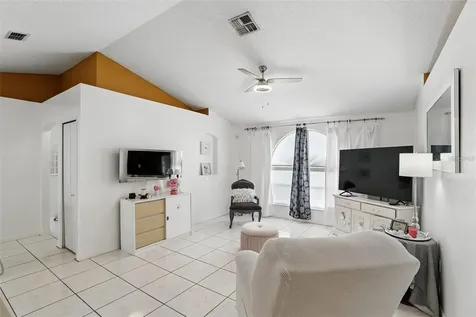 417 Jeffers Street Deltona FL 32725