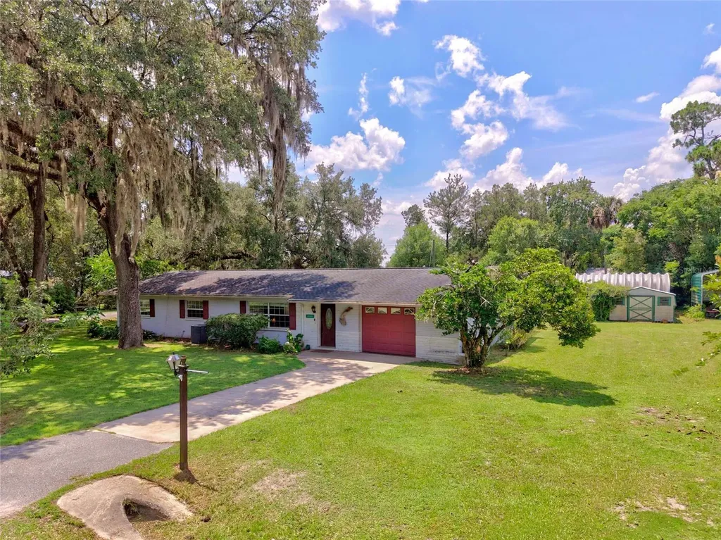 20934 Third Avenue Dunnellon FL 34431