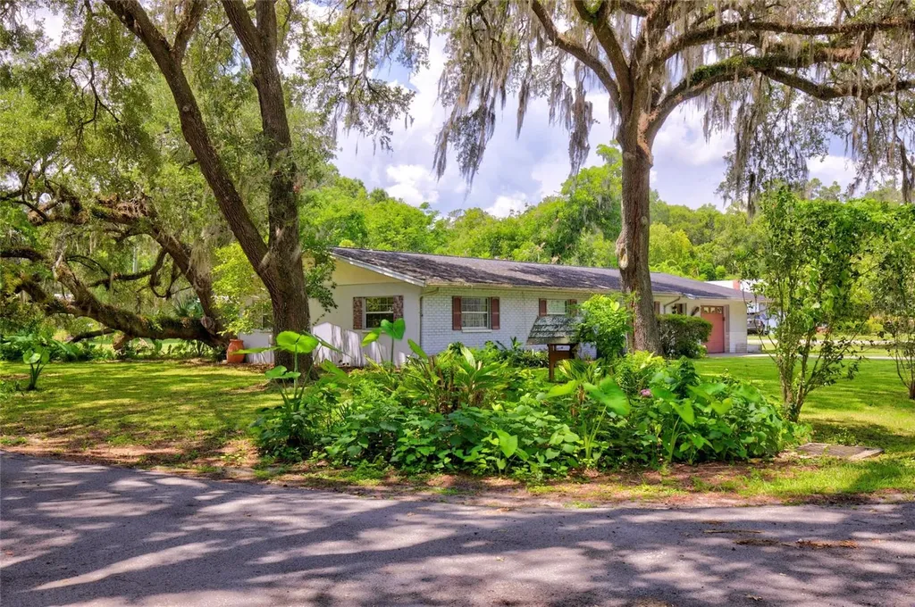 20934 Third Avenue Dunnellon FL 34431