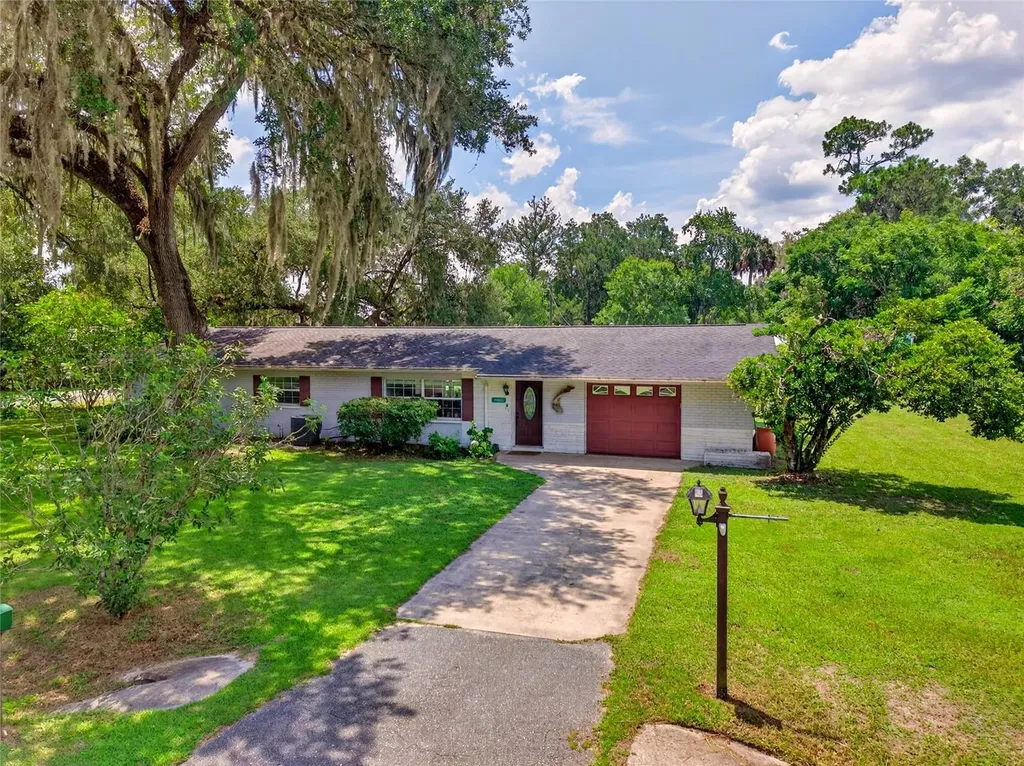 20934 Third Avenue Dunnellon FL 34431
