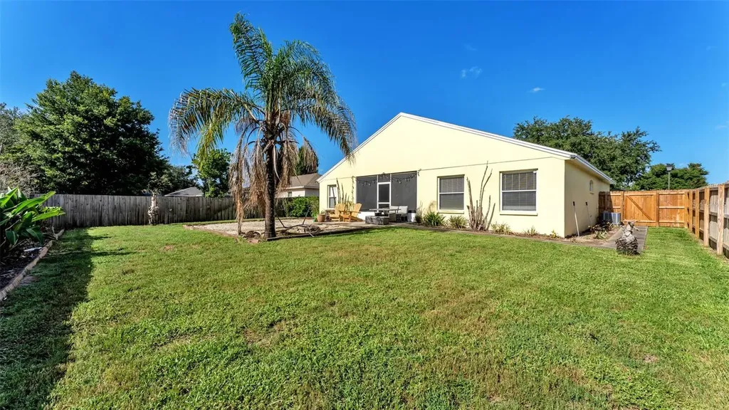 7493 Briarbay Loop Lakeland FL 33810
