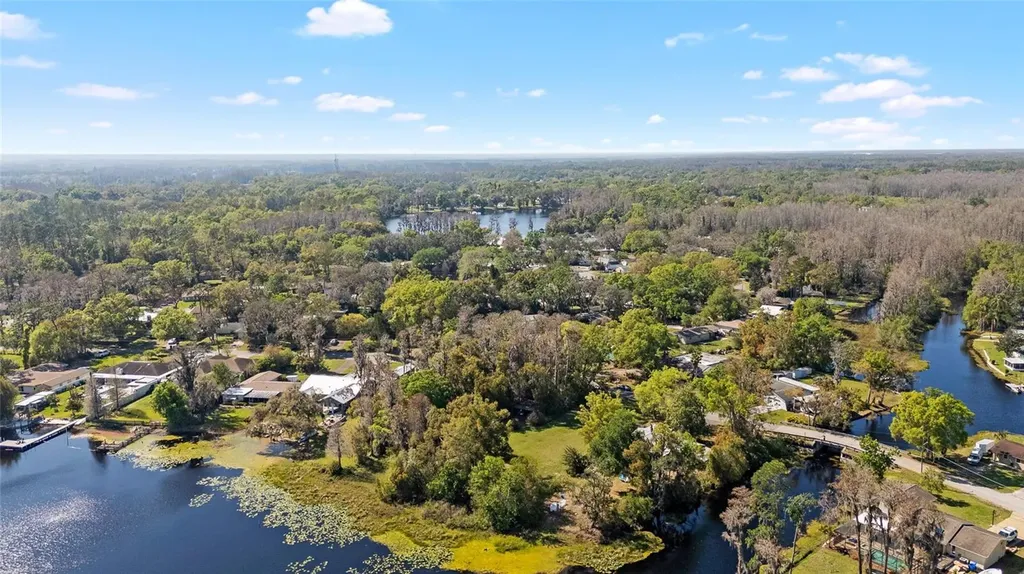 18703.5 Lakeshore Drive Lutz FL 33549