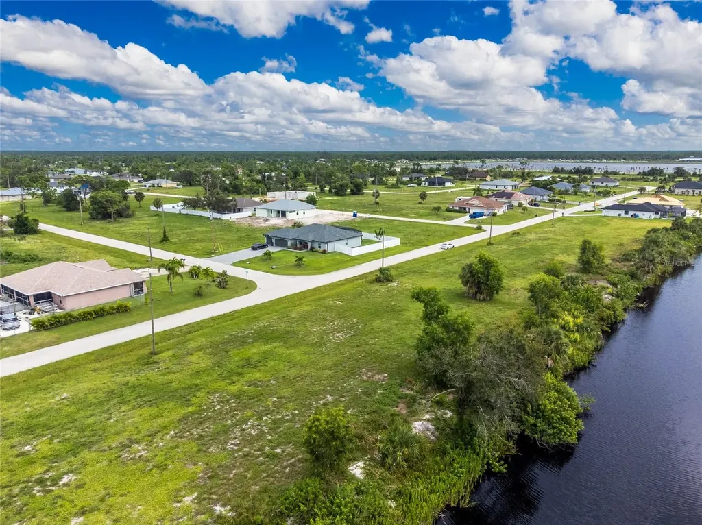 3902 NW 41st Lane Cape Coral FL 33993