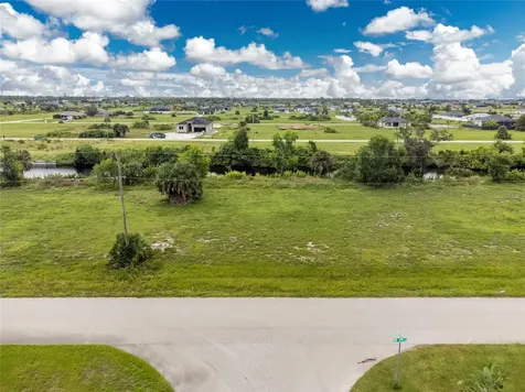 3902 NW 41st Lane Cape Coral FL 33993