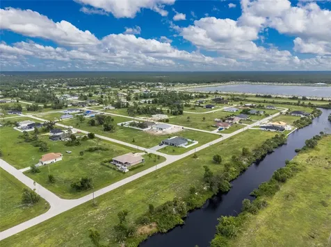 3902 NW 41st Lane Cape Coral FL 33993