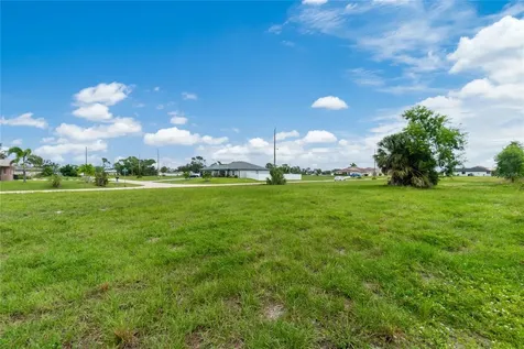 3902 NW 41st Lane Cape Coral FL 33993