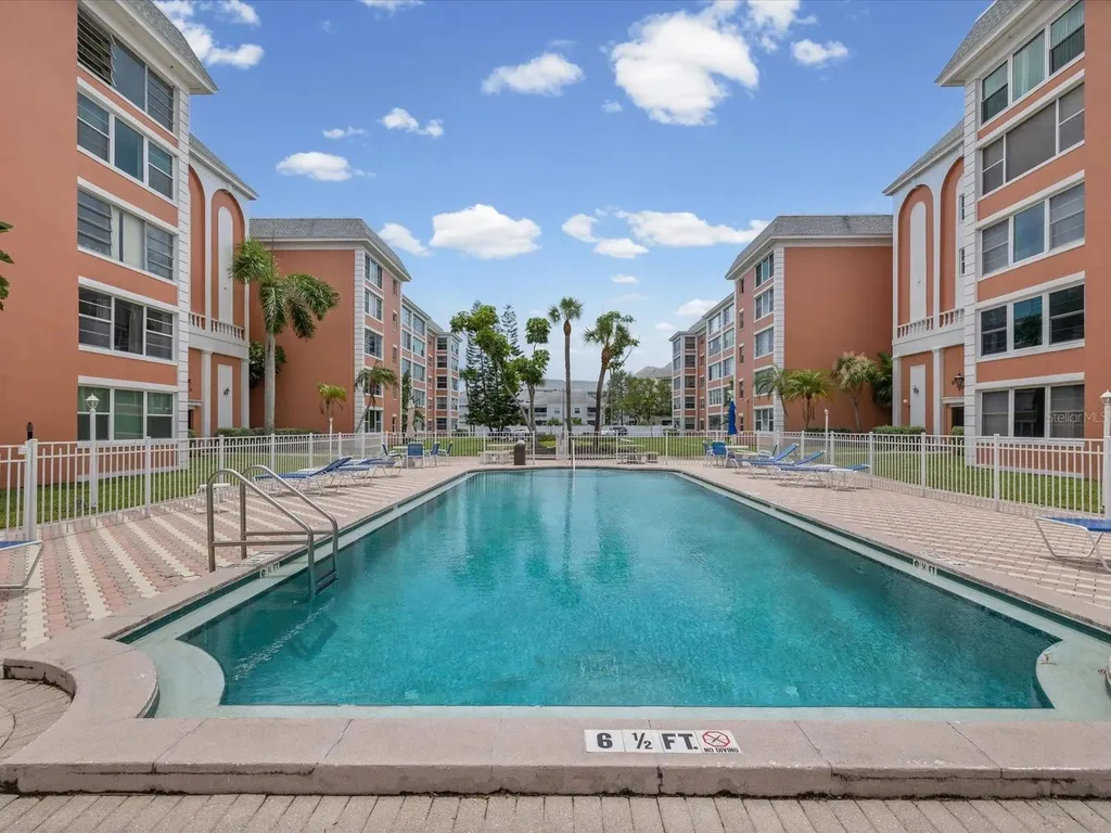 6800 20th Avenue N St Petersburg FL 33710