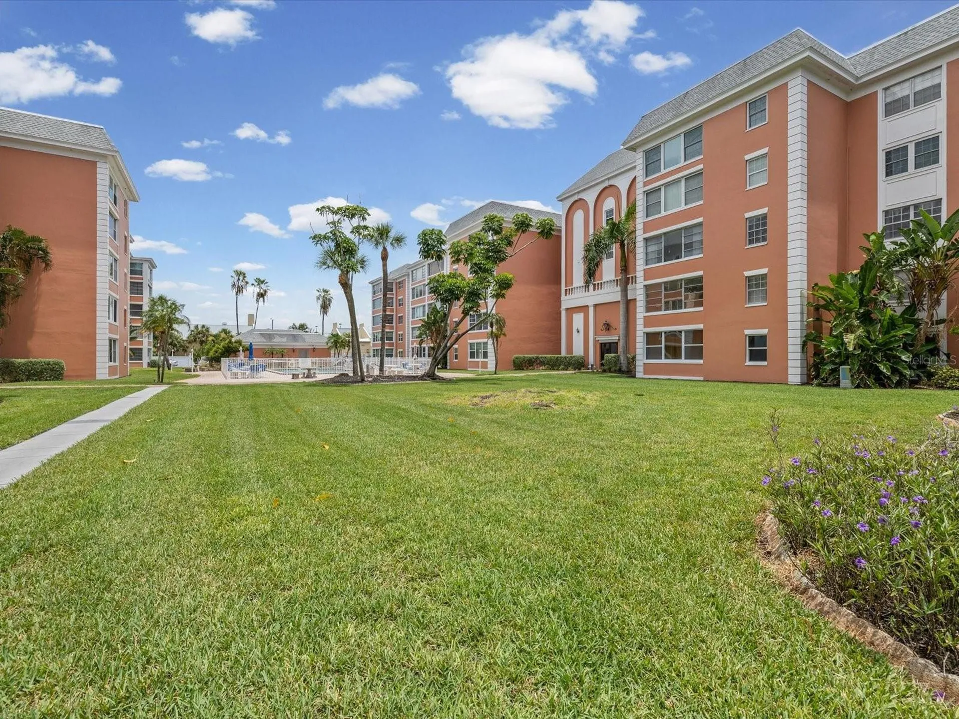 6800 20th Avenue N St Petersburg FL 33710