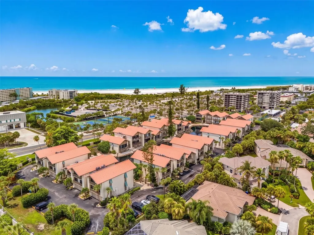 1135 Lake House Circle Sarasota FL 34242