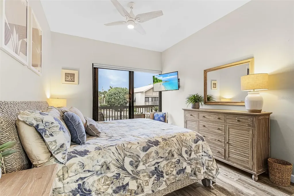 1135 Lake House Circle Sarasota FL 34242
