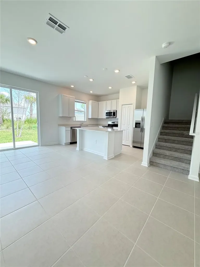 2583 Skyline Loop Kissimmee FL 34758