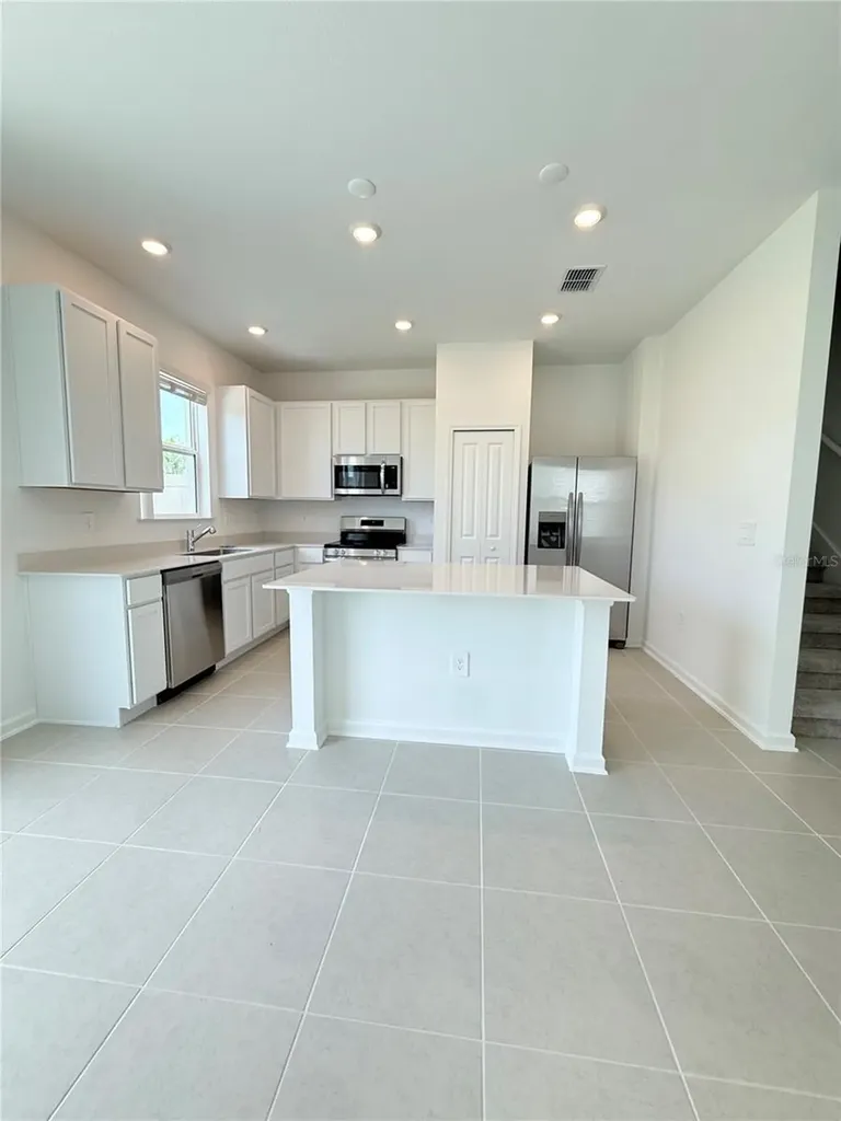 2583 Skyline Loop Kissimmee FL 34758