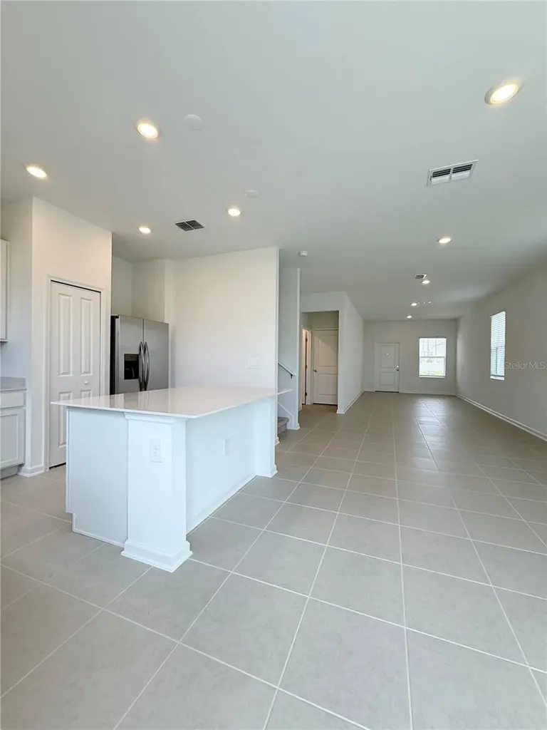 2583 Skyline Loop Kissimmee FL 34758