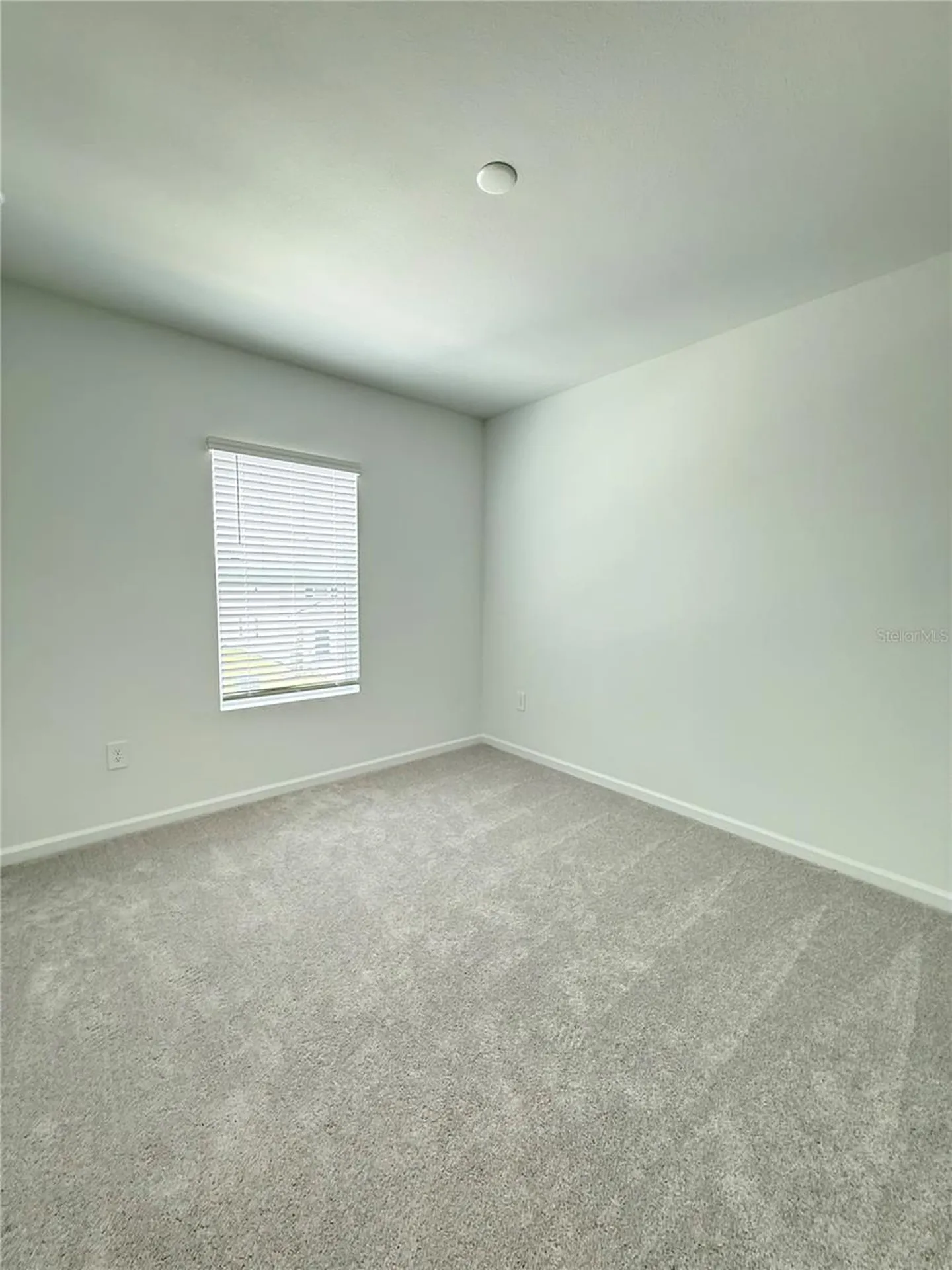 2583 Skyline Loop Kissimmee FL 34758